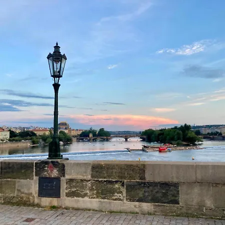 Calm Couples Break 5 Prag